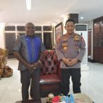 Bupati Merauke, Romanus Mbaraka foto bersama Kapolri usai pertemuan – Surya Papua/IST