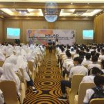 Siswa-siswi SMP Muhammadiyah Merauke sedang menngikuti peringatan HUT XX di Swiss belhotel- Surya Papua/Yulianus Bwariat