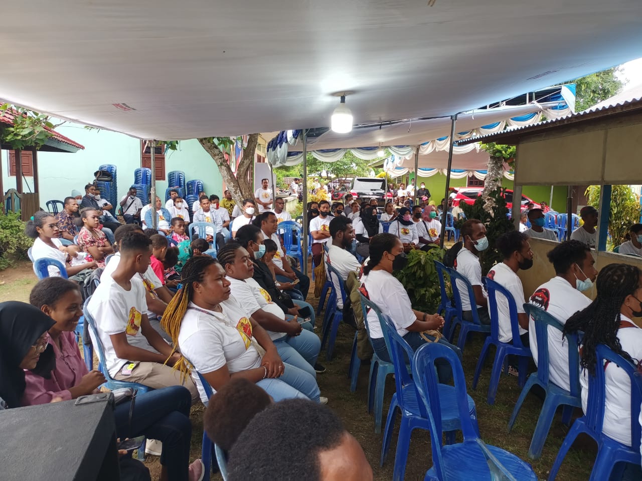 Ratusan keluarga besar Bowag sedang mengikuti Natal bersama- Surya Papua/Frans Kobun