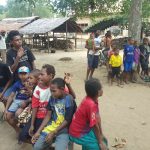 Anak-anak di salah satu kampung di daerah pedalaman – Surya Papua/Frans Kobun