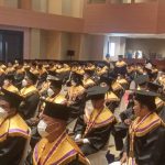 Mahasiswa dan mahasiswi STIA Karya Dharma Merauke yang diwisuda tadi sore – Surya Papua/Frans Kobun