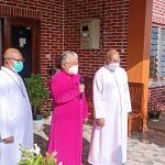 Uskup Agung Merauke, Mgr. Petrus Canisius Mandagi, MSC (tengah) sedang bicara – Surya Papua/Frans Kobun