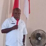 Bupati Merauke, Romanus Mbaraka saat berdialog dengan masyarakat di Distrik Kurik – Surya Papua/Frans Kobun