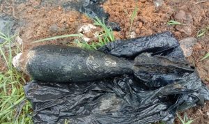 Amunisi mortir yang dutemukan salah seorang petugas kebersihan – Surya Papua/IST