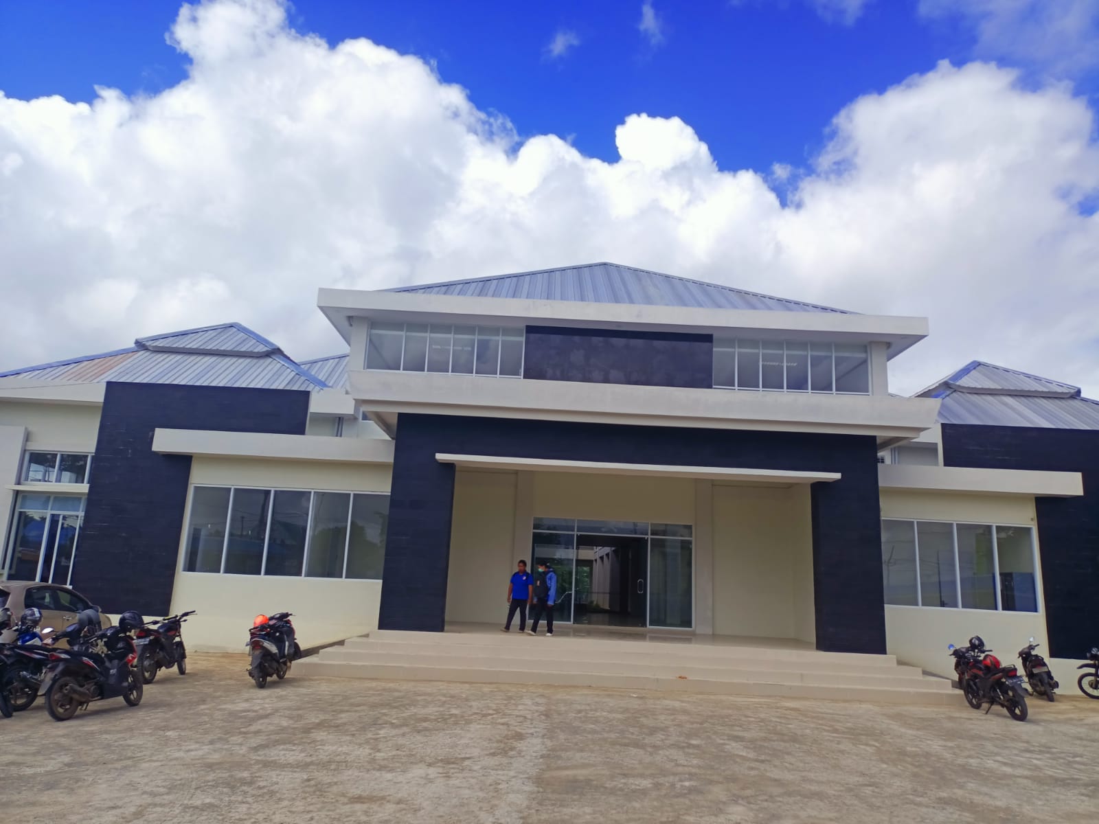 Kantor Dinas Pendidikan dan Pengajaran Kabupaten Merauke yang beralamat di Jalan Biak, Kelurahan Mandala – Surya Papua/Frans Kobun