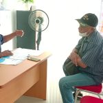 Kepala Dinas Pendidikan dan Pengajaran Kabupaten Merauke sedang diwawancarai di ruang kerjanya – Surya Papua/IST