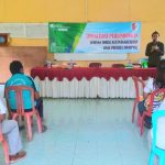 Masyarakat di Kelurahan Rimba Jaya sedang mengikuti sosialisasi untuk menjadi peserta BPJS Ketenagakerjaan – Surya Papua/ Yulius Bwariat