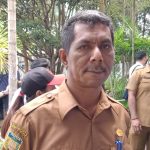 Kepala Bidang Tenaga Guru Dinas Pendidikan dan Pengajaran Kabupaten Merauke, Hengky Kirwelak – Surya Papua/Yulianus Bwariat