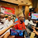 Wakil Menteri Dalam Negeri, John Wempi Wetipo – Surya Papua/Frans Kobun
