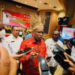 Wakil Menteri Dalam Negeri, John Wempi Wetipo berikan keterangan pers – Surya Papua/Frans Kobun