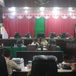 Ketua DPRD Merauke, Benjamin Latumahina memimpin rapat bersama PT Pertamina dan stakeholder lain – Surya Papua/Frans Kobun