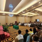 Bupati Merauke, Romanus Mbaraka sedang memberikan sambutan usai melantik melantik pejabat Eselon II, III dan IV di Swiss belhotel – Surya Papua/Ichal Ukat