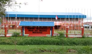 Bangunan GOR Hiad Sai yang dituntut Yonathan Yogi Mahuze untuk dibayar Pemkab Merauke – Surya Papua/Yulianus Bwariat