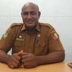 Kepala Badan Perbatasan Kabupaten Merauke, Rekianus Samkakai – Surya Papua/Frans Kobun