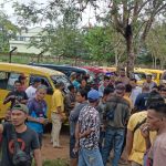 Ratusan sopir melakukan aksi mogok- Surya Papua/Frans Kobun
