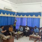 Bupati Merauke, Romanus Mbaraka saat bersama Ketua LMA serta beberapa pengurusnya – Surya Papua/Frans Kobun