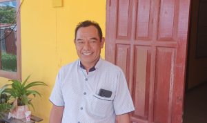 Kepala Kampung Hidup Baru, Vincentius Nai – Surya Papua/Frans Kobun