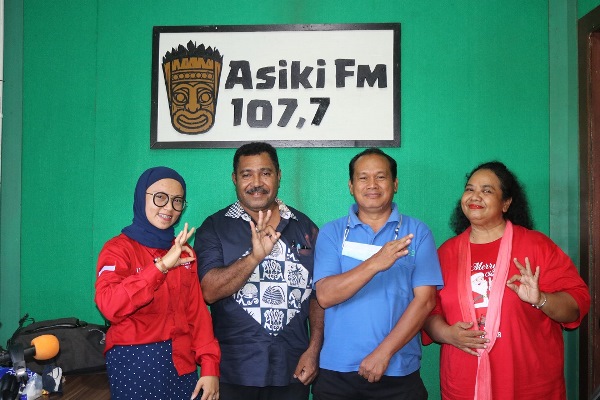 Kunjungan dan interview di ASIKI FM – Surya Papua/IST