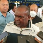 Bupati Merauke, Romanus Mbaraka saat diwawancarai sejumlah wartawan – Surya Papua/Frans Kobun