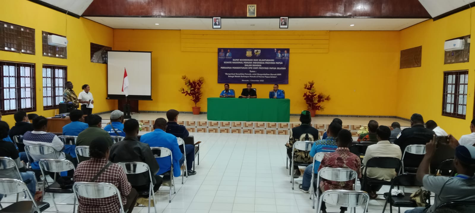 Rapat koordinasi bersama pengurus DPD KNPI Kabupaten Merauke di aula Noken Sai – Surya Papua/Yulianus Bwariat