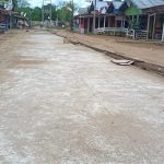 Jalan di dalam area lokalisasi Yobar yang telah dilakukan pengecoran – Surya Papua/Frans Kobun