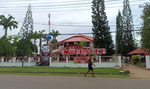 Kantor Telkom yang beralamat di sekitar Jalan Brawijaya – Surya Papua/Yulianus Bwariat