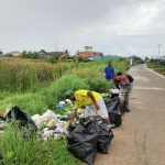 Sampah yang dibuang orang tak bertanggungjawab di Jalan Ternate, Kelurahan Karang Indah – Surya Papua/IST