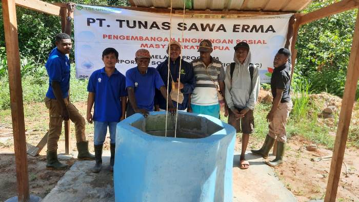 Bantuan sumur yang diserahkan TSE A kepada masyarakat di Kampung Kukurantap, Distrik Jair, Kabupaten Boven Digoel – Surya Papua/IST