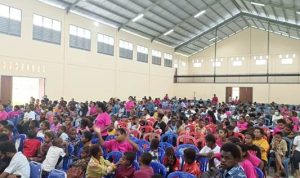 Paskah bersama ratusan anak Bevak Pintar yang berlangsung di MSC Center tadi pagi – Surya Papua/Frans Kobun