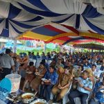 Seribuan orang yang memadati area Tugu LB Moerdani untuk halal bi halal – Surya Papua/Frans Kobun