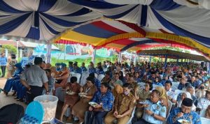 Seribuan orang yang memadati area Tugu LB Moerdani untuk halal bi halal – Surya Papua/Frans Kobun