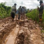 Jalan usaha tani di Kampung Yasa Mulya, Distrik Tanah Miring yang rusak parah – Surya Papua/IST