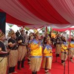 Kontingen dari Kabupaten Merauke, Provinsi Papua Selatan saat tampil pada parade budaya dan gita nusantara – Surya Papua/Frans Kobun