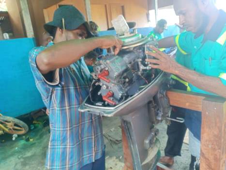Kegiatan bongkar mesin yang dilakukan selama 20 hari – Surya Papua/IST