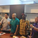 Panpil dari tiga kabupaten foto bersama usai memberikan keterangan pers – Surya Papua/Frans Kobun