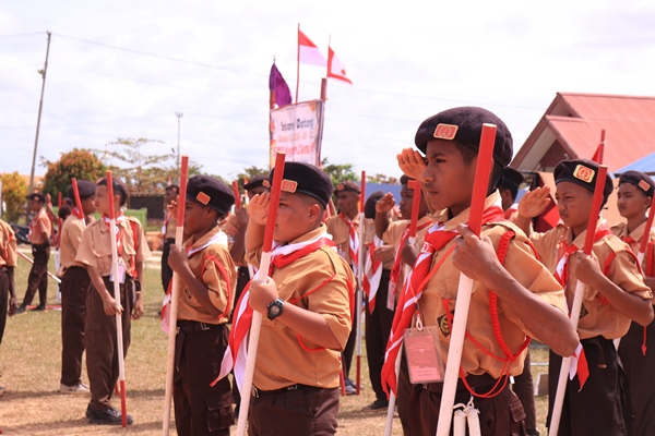 Tampak suasana kegiatan hari pramuka yang berlangsung di SD Inpres Asiki – Surya Papua/IST