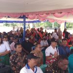 Masyarakat di Kampung Yasa Mulya dengar arahan Bupati Merauke, Romanus Mbaraka – Surya Papua/Frans Kobun