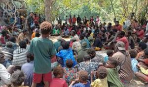 Masyarakat di Kampung Wantarma, Distrik Kontuar, Kabupaten Merauke – Surya Papua/Frans Kobun
