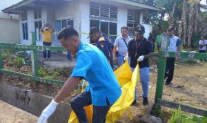 Salah seorang tukang parkir ditemukan tewas di Jalan Misi – Surya Papua/Frans Kobun