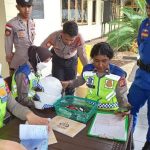 Pemeriksaan dokumen anggota polisi di Polres Merauke – Surya Papua/IST