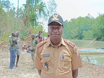 Kepala Distrik Waan, Viktor Kabuya – Surya Papua/Frans Kobun