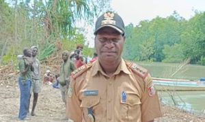 Kepala Distrik Waan, Viktor Cabuya – Surya Papua/Frans Kobun
