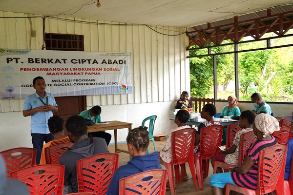 Kegiatan penyuluhan PHBS kepada masyarakat di Kampung Aiwat – Surya Papua/IST