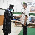 Wisuda anak – anak pemilik hak ulayat yang mengikuti program beasiswa BPDP-KS – Surya Papua/IST