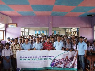 Program edukasi sosial yang dilaksanakan di SMA Negeri Asiki, Kampung Asiki Distrik Jair, Kabupaten Boven Digoel, Papua Selatan – Surya Papua/IST