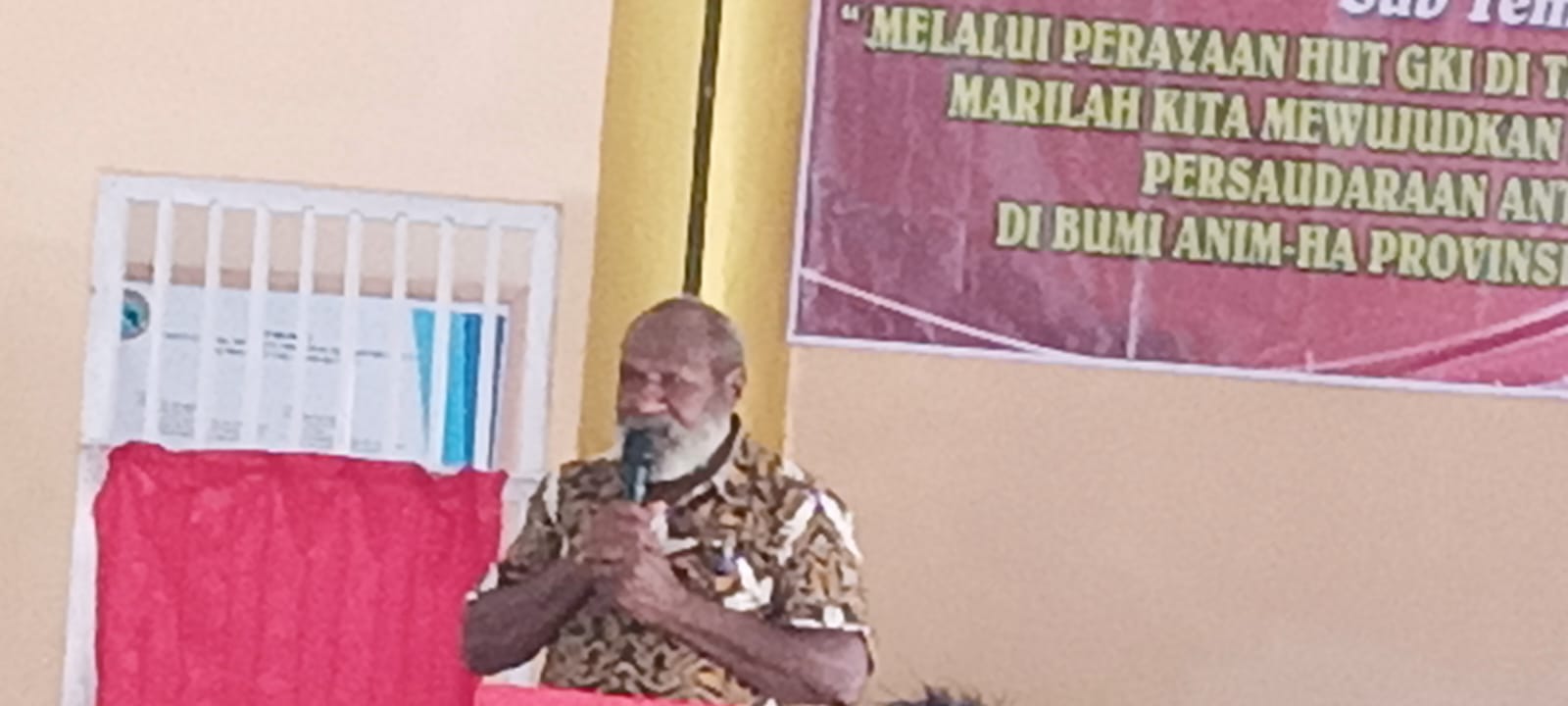 Tokoh Papua Selatan, Johanes Gluba Gebze