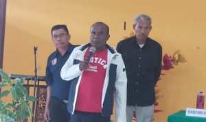 Bupati Merauke, Romanus Mbaraka berikan sambutan – Surya Papua/Frans Kobun