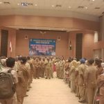 Bupati Merauke, Romanus Mbaraka usai menyerahkan SK kepada para kepala sekolah tingkat TK, SD, SMP hingga SMA/SMK – Surya Papua/Frans Kobun