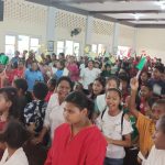 Ratusan anak SEKAMI di Kevikepan Merauke mengikuti perayaan misa memperingati Hari Misi Sedunia di Gereja Katolik Paroki Kristus Raja Semesta Alam – Surya Papua/Frans Kobun