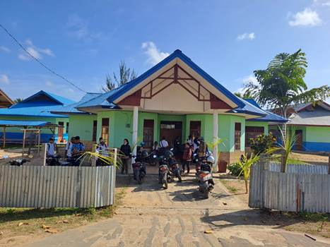 Bangunan SMPN Urumb yang dipalang pemilik ulayat – Surya Papua/IST